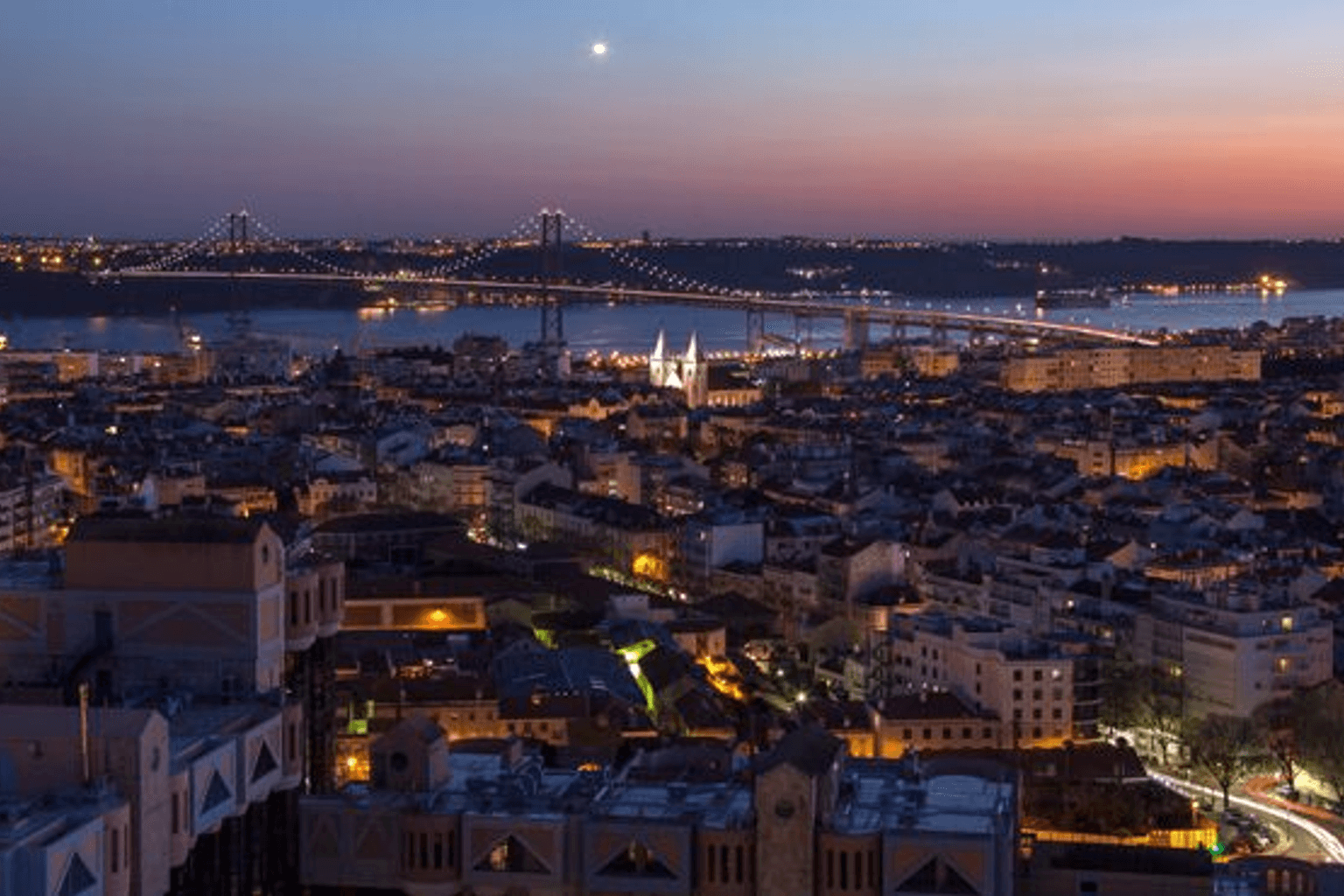 Apartment 1-3 bedrooms 1-3 bathrooms in Lisbon, Portugal