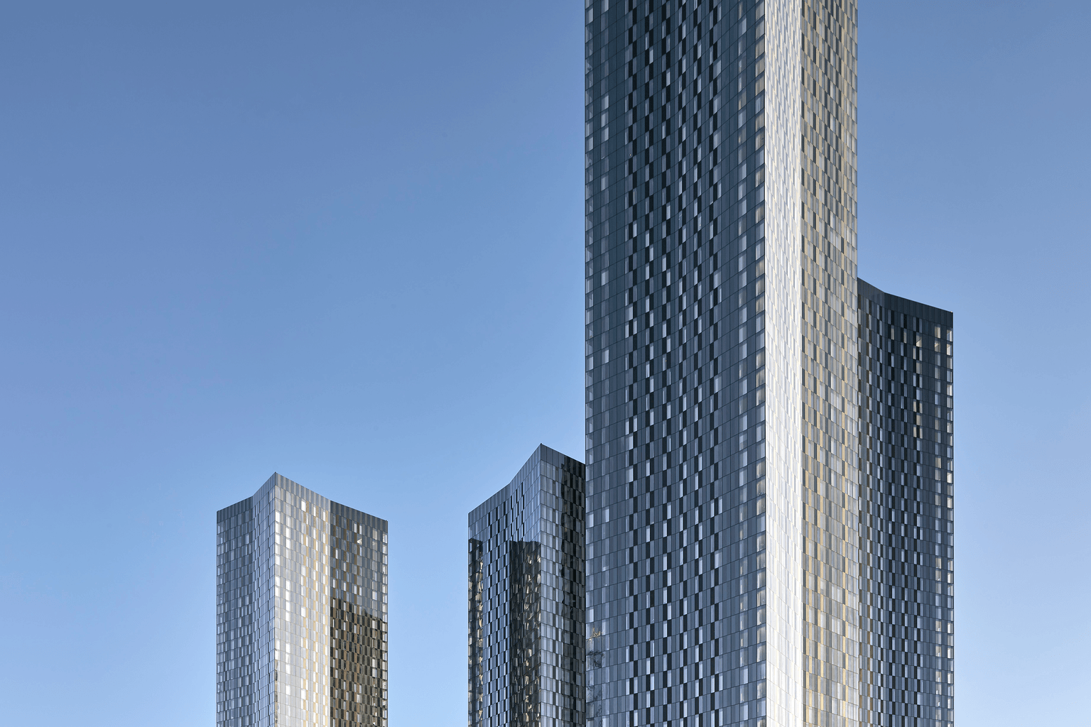 Apartment 1-4 bedrooms 1-3 bathrooms in Manchester, United Kingdom