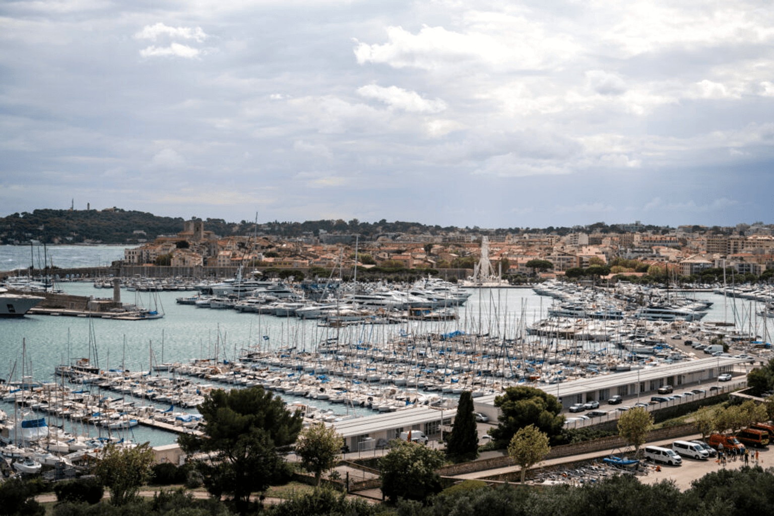 Apartment,Commercial 1-4 bedrooms 1 bathrooms in Antibes, France