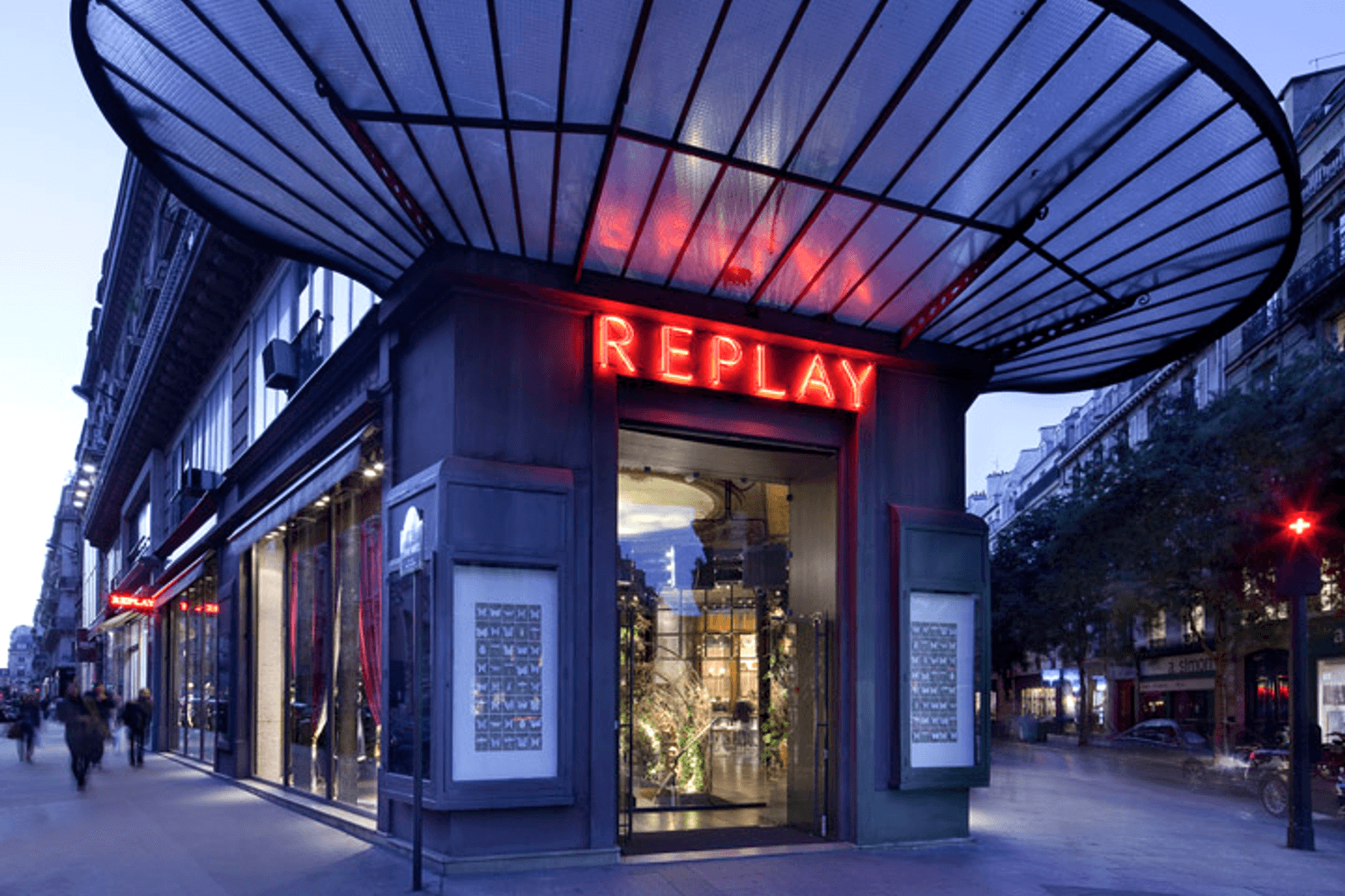 Apartment 1-2 bedrooms 0 bathrooms in Paris, France