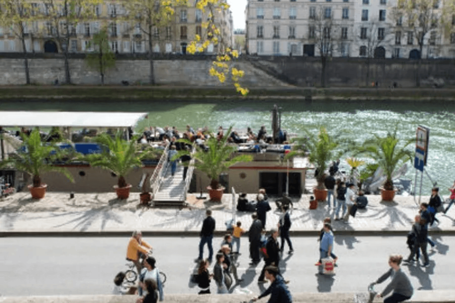 Apartment 2-7 bedrooms 1-4 bathrooms in Paris, France