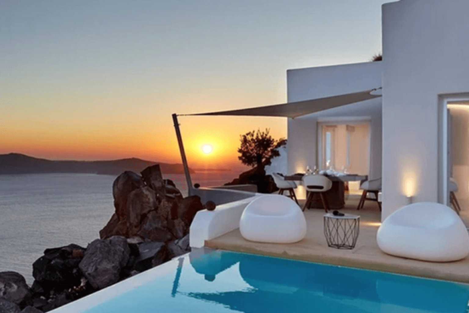 House 1-6 bedrooms 1-5 bathrooms in Santorini, Greece