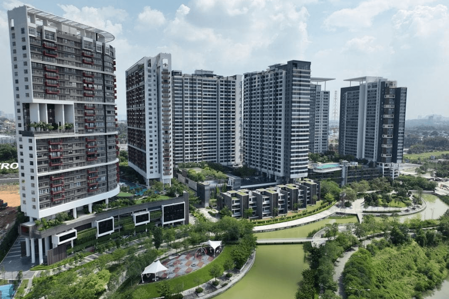 Apartment,House,Commercial 1-3 bedrooms 1-3 bathrooms in Selangor, Malaysia