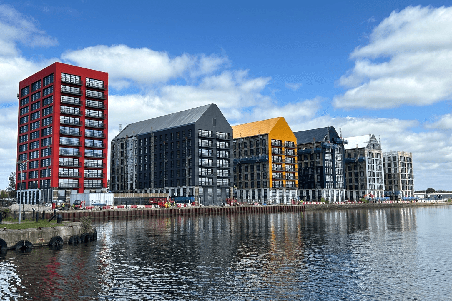 Apartment,House,Commercial 1-3 bedrooms 1-2 bathrooms in Birkenhead, United Kingdom